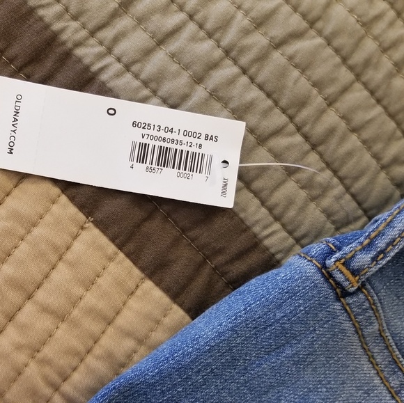 Brand new old navy mid rise skinny jeans - Picture 2 of 5